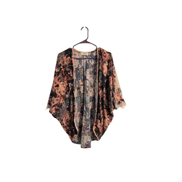 Yaya club Tops - Yaya Club Floral Open Tunic – Lace Detail